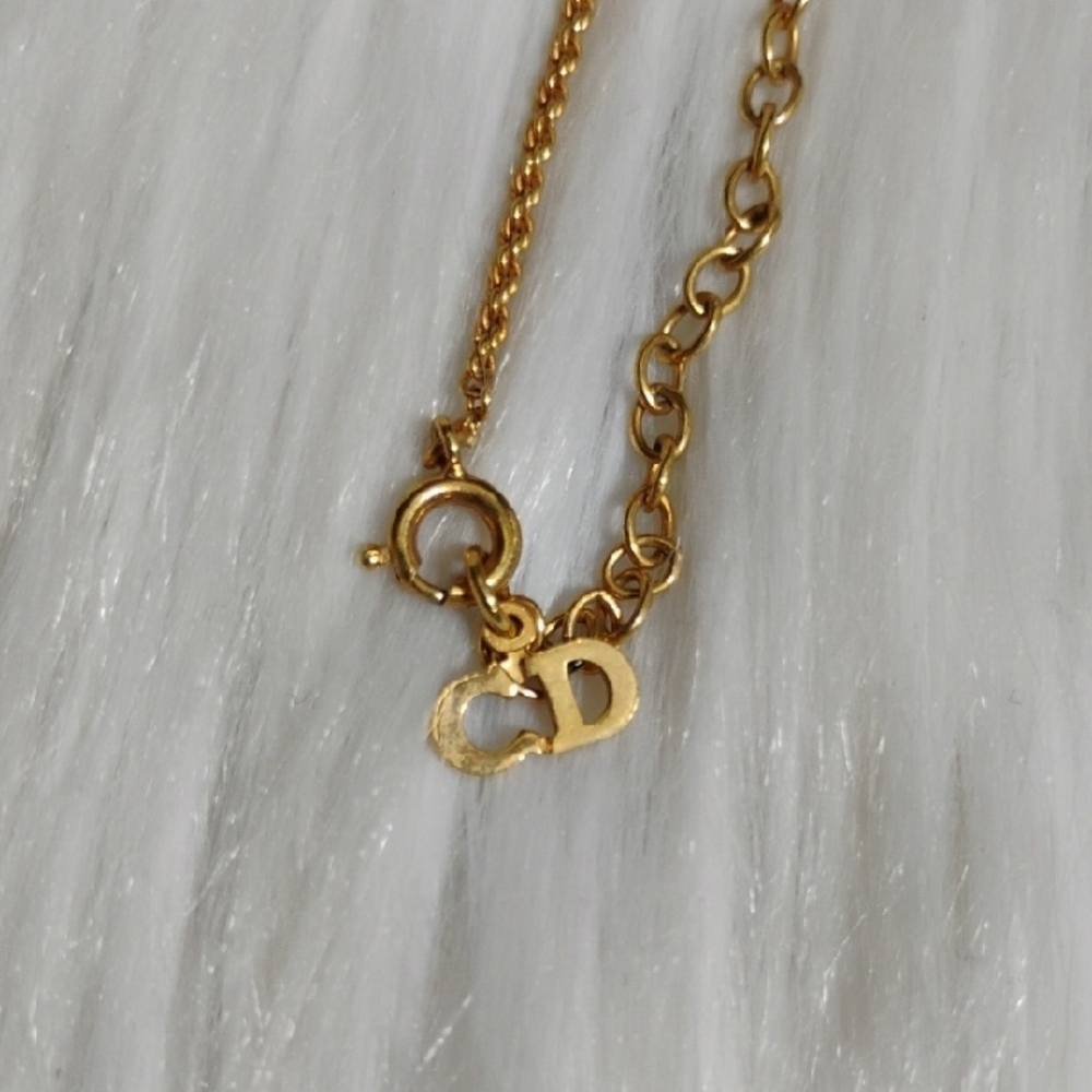 SALE! Christian Dior Gold Tone Pendant Vtg Necklace - Picture 3 of 10